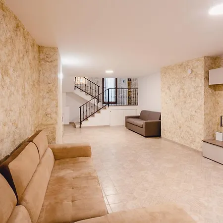Convivo Palazzo Galateo דירה *
