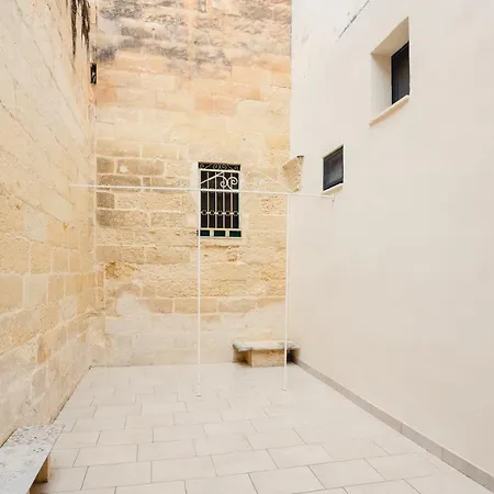 דירה Convivo Palazzo Galateo לצ'ה